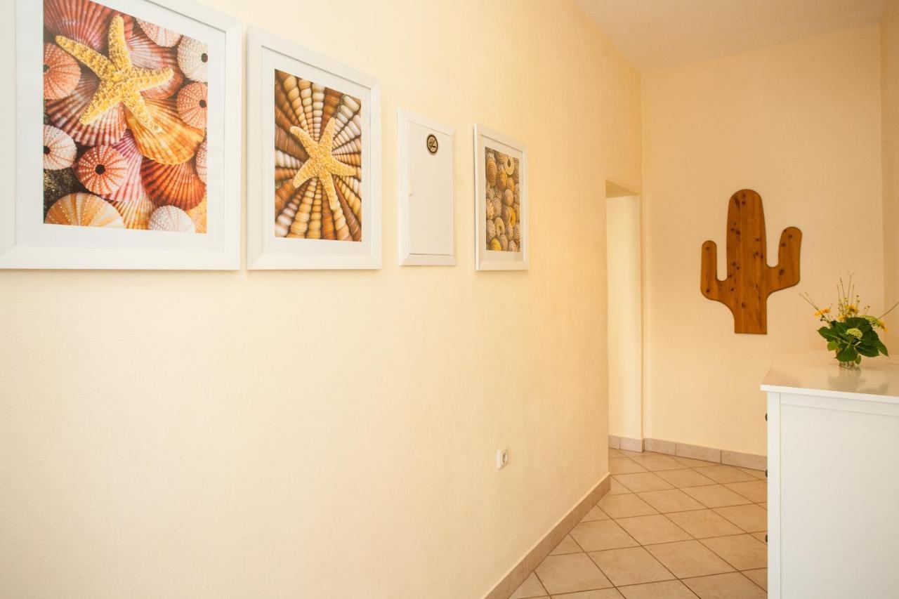 Apartments Dino คิร์ก ภายนอก รูปภาพ