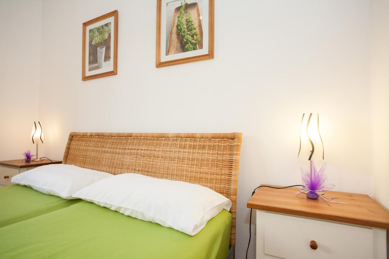 Apartments Dino คิร์ก ภายนอก รูปภาพ