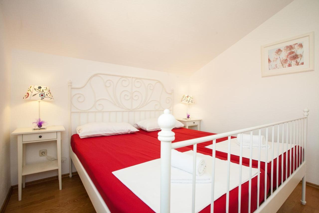 Apartments Dino คิร์ก ภายนอก รูปภาพ